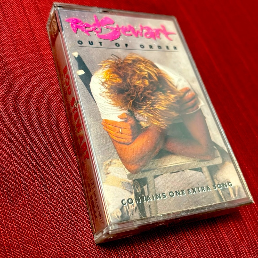 ROD STEWART - OUT OF ORDER- cassette